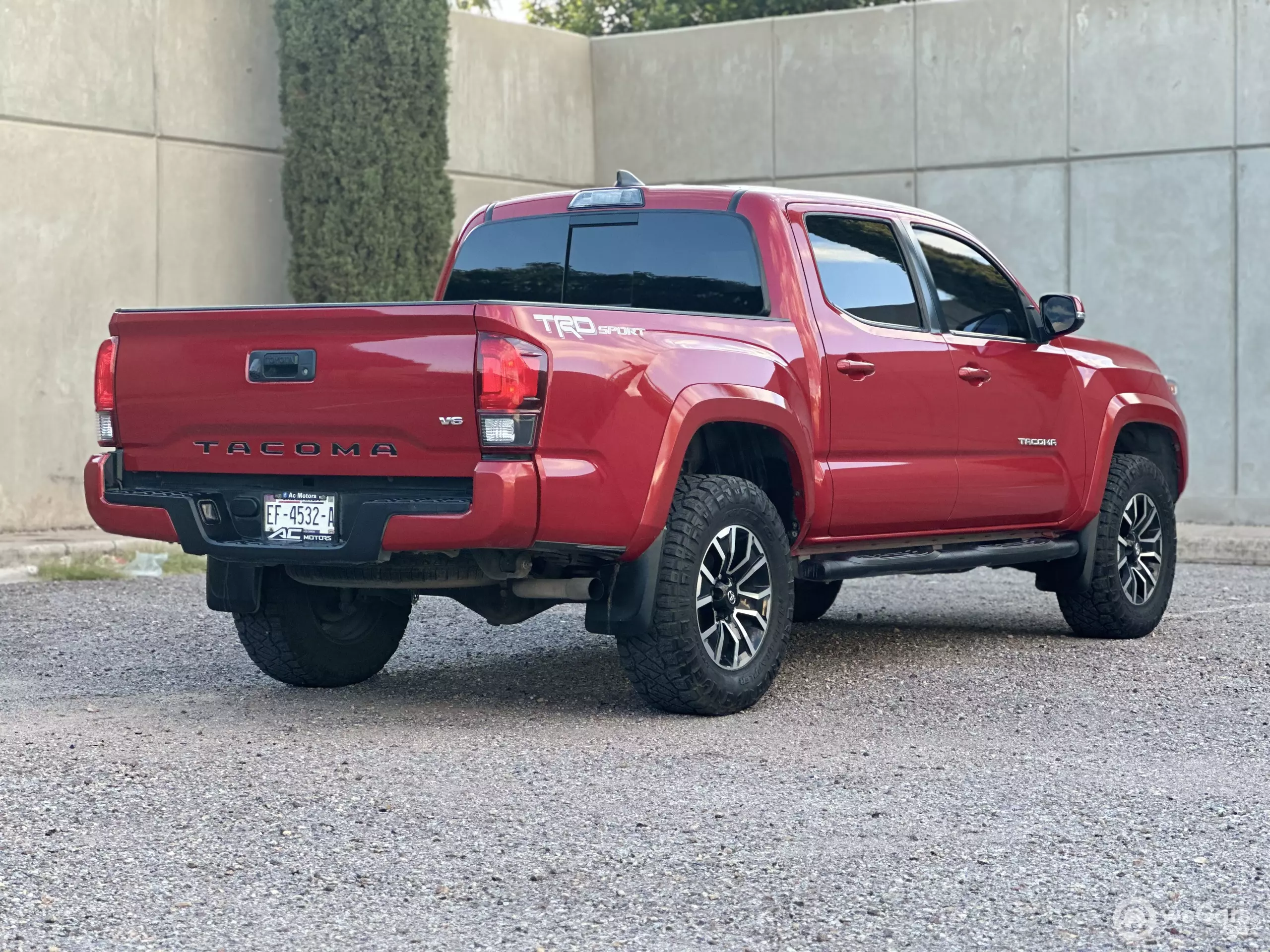 Toyota Tacoma Pick-Up