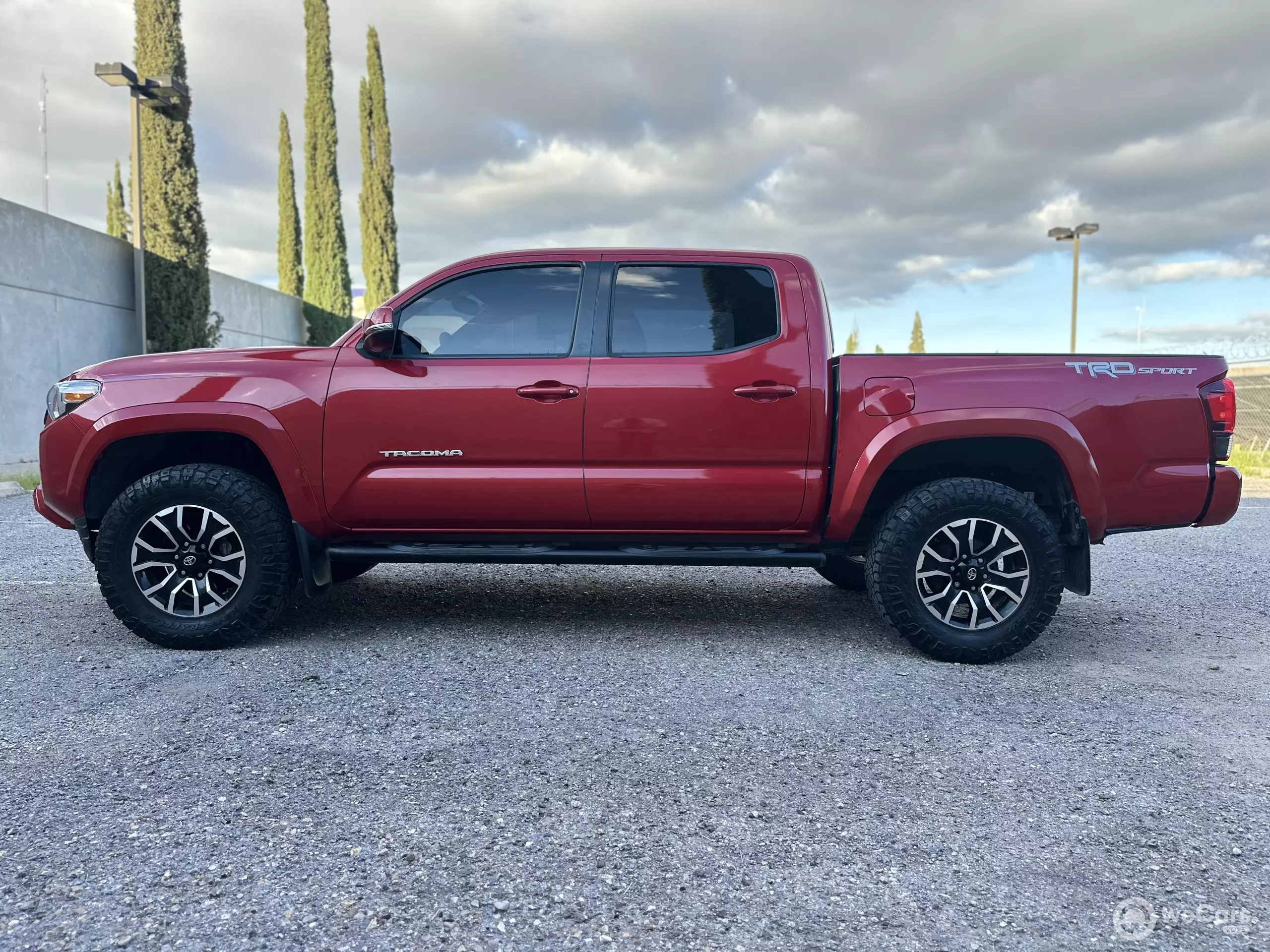 Toyota Tacoma Pick-Up