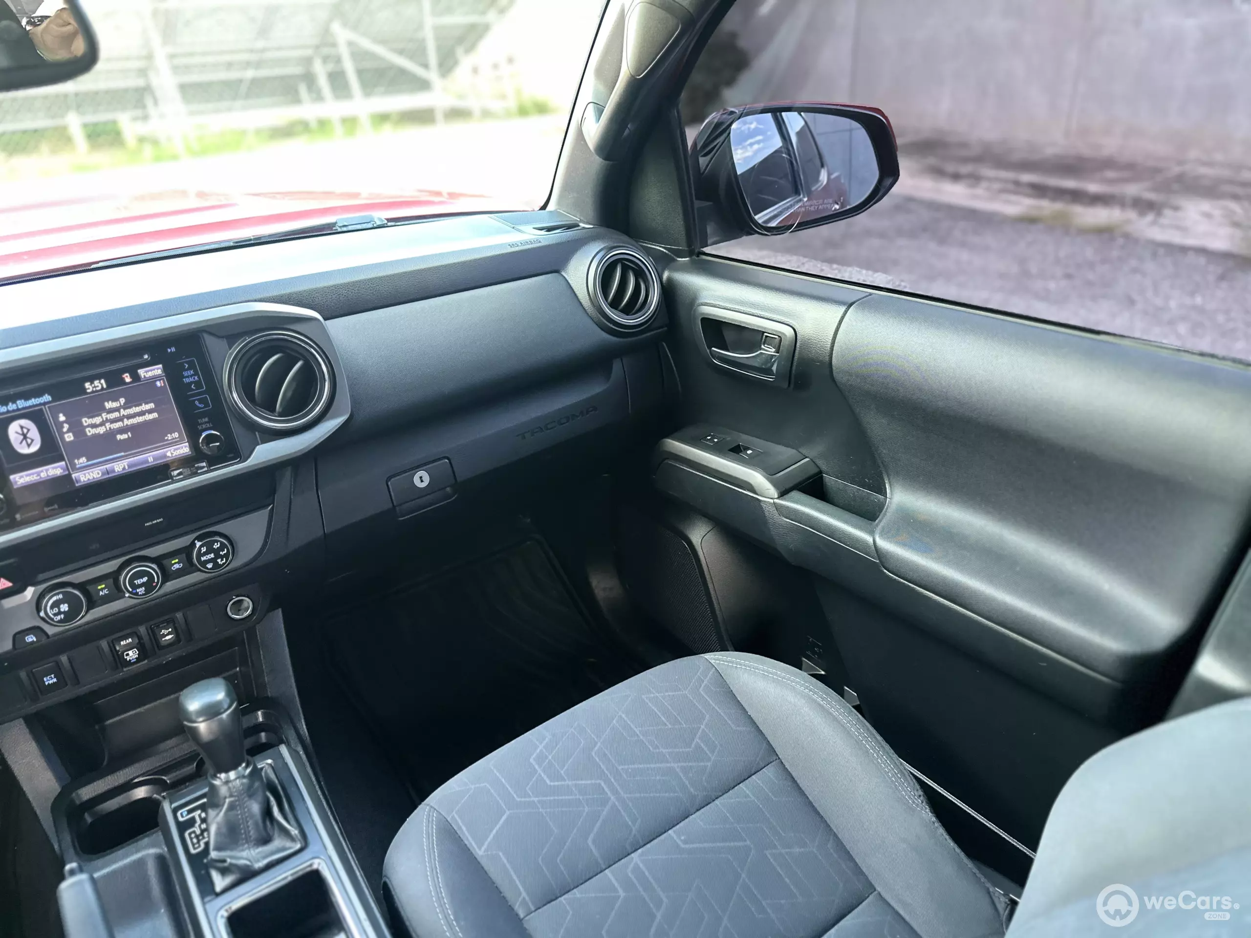 Toyota Tacoma Pick-Up