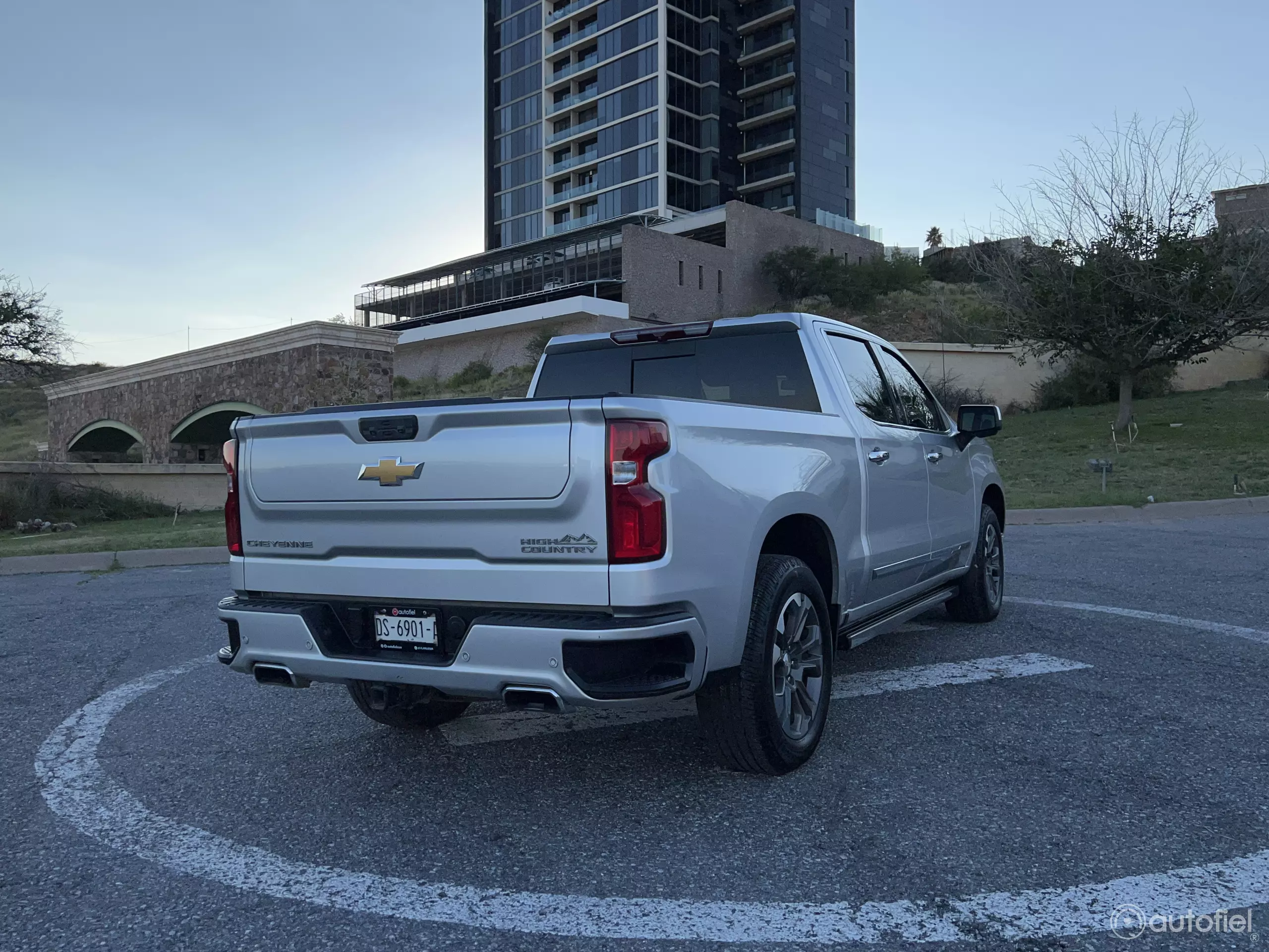Chevrolet Cheyenne Pick-Up