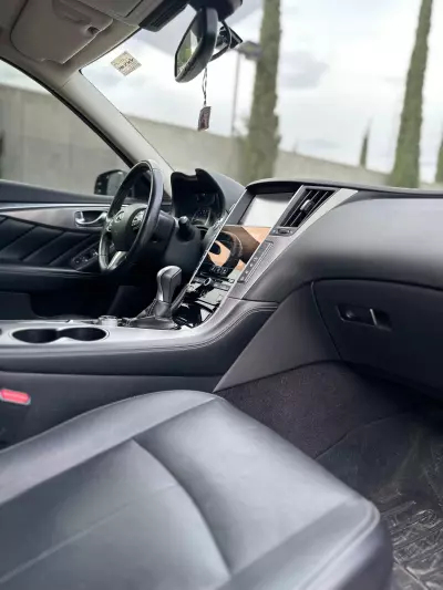 Infiniti Q50 2017