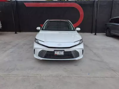 Toyota Camry 2025