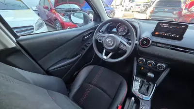 Mazda Mazda 2 2025