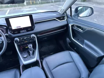 Toyota RAV4 VUD 2023