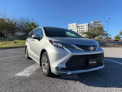 Toyota Sienna Minivan 2021