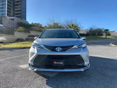 Toyota Sienna Minivan 2021