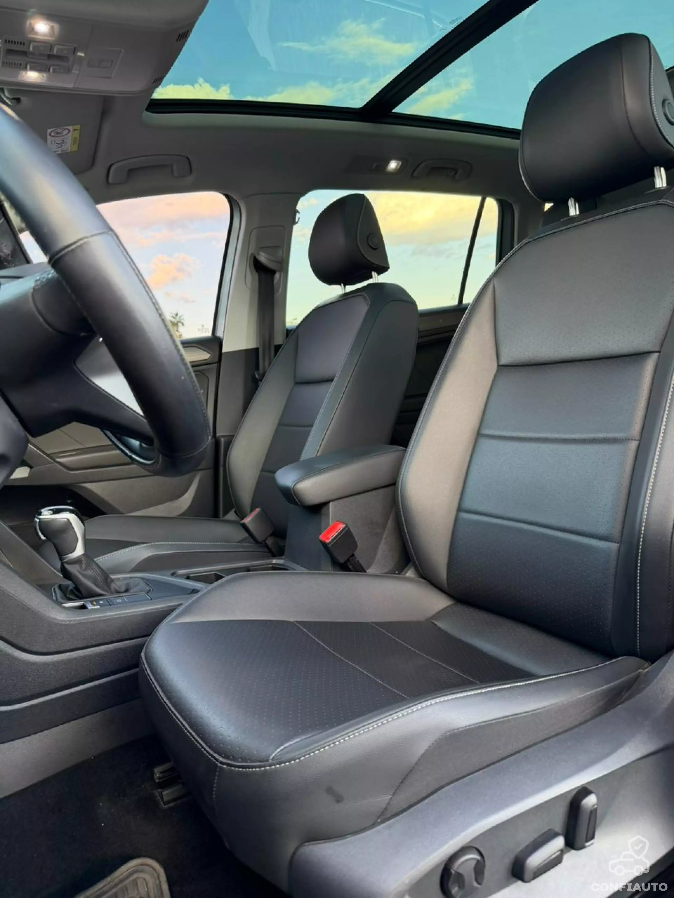 Volkswagen Tiguan VUD