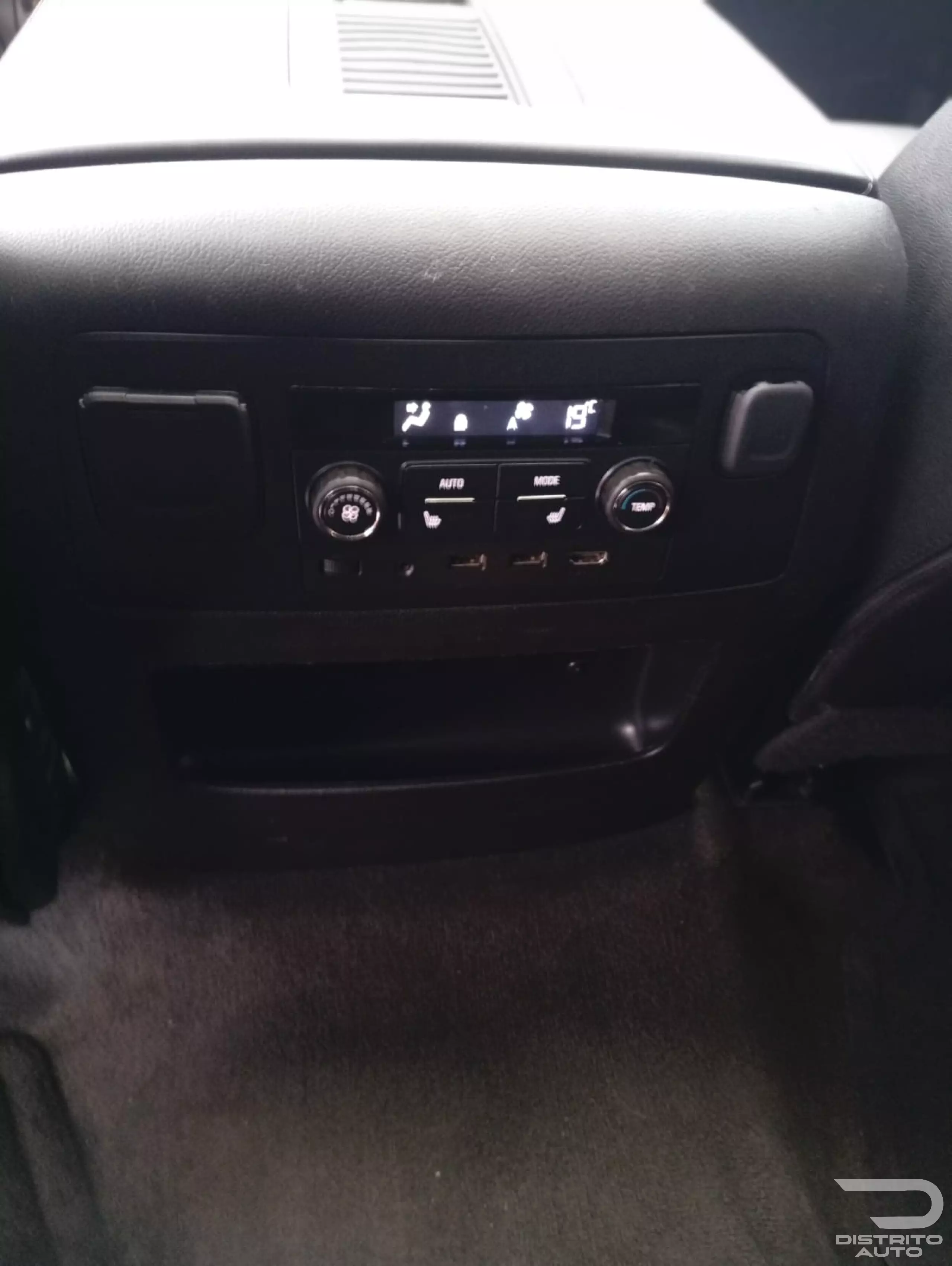 Chevrolet Suburban VUD