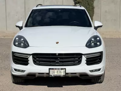 Porsche Cayenne VUD 2016