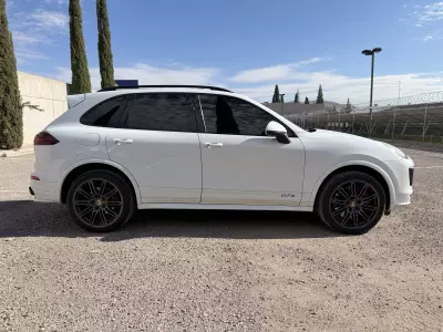 Porsche Cayenne VUD 2016