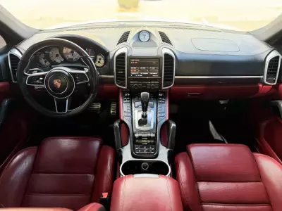 Porsche Cayenne VUD 2016