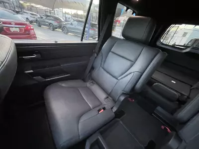 Toyota Sequoia VUD 2025