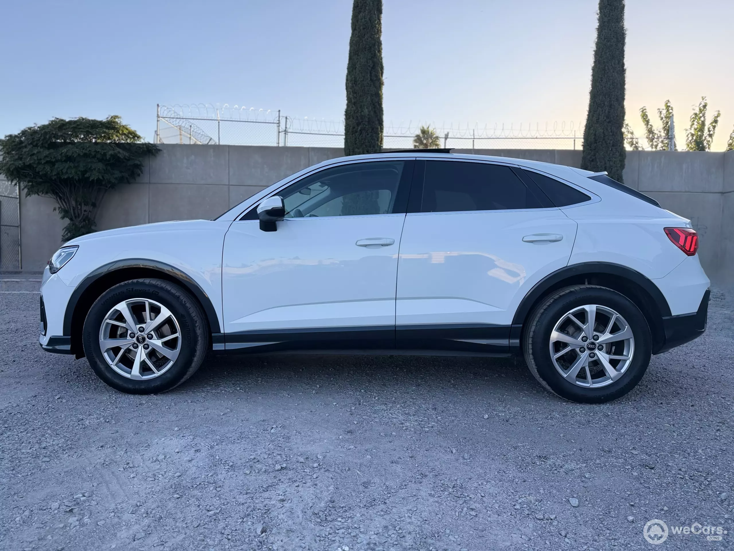 Audi Q3 VUD