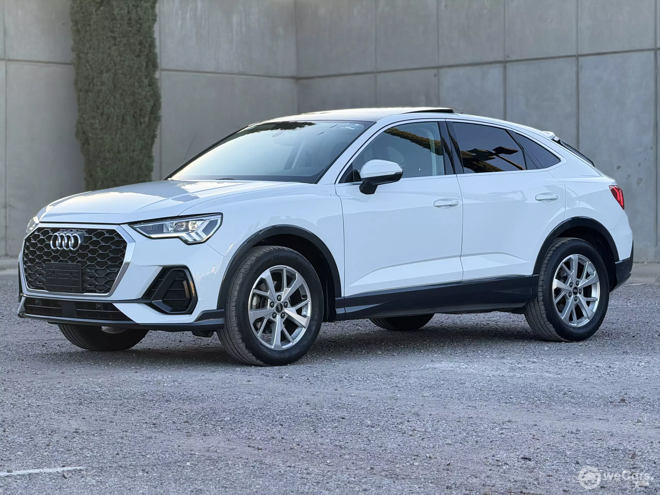 Audi Q3 VUD