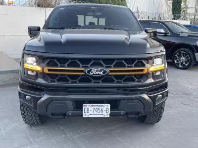 Ford Lobo Pick-Up 2025