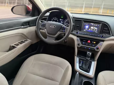 Hyundai Elantra 2018