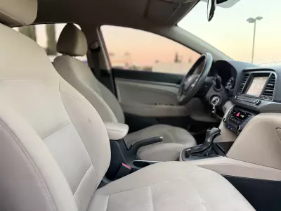 Hyundai Elantra 2018