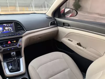 Hyundai Elantra 2018