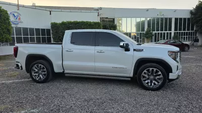 GMC Sierra Pick-Up 4x4 2023