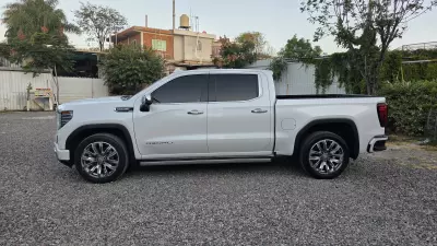GMC Sierra Pick-Up 4x4 2023