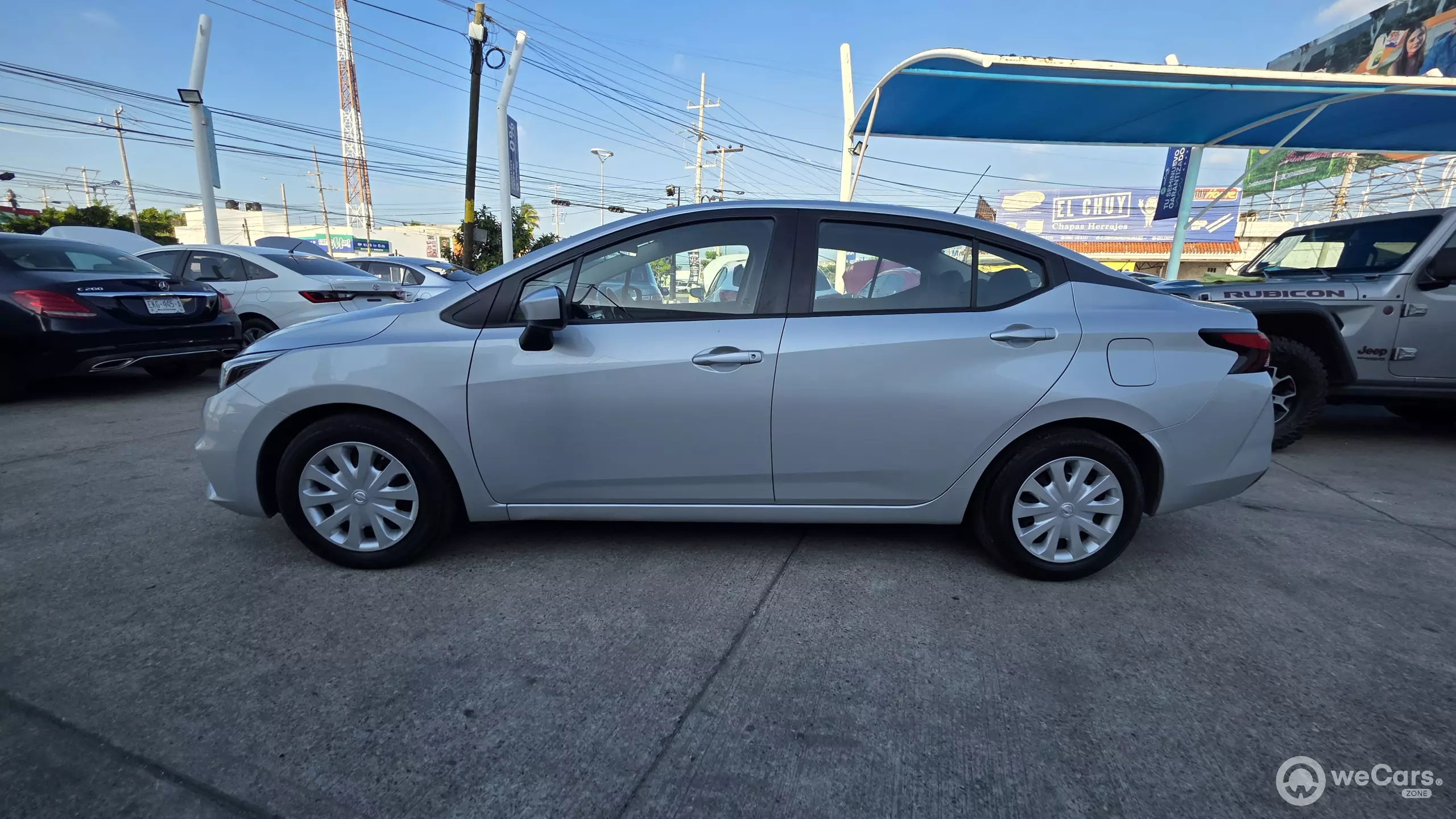 Nissan Versa