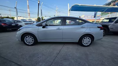 Nissan Versa 2021