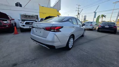 Nissan Versa 2021