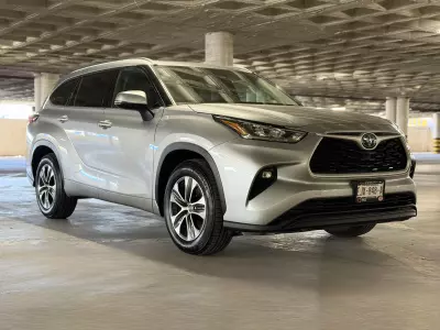 Toyota Highlander VUD 2021