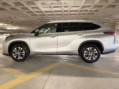 Toyota Highlander VUD 2021