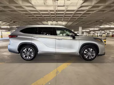 Toyota Highlander VUD 2021