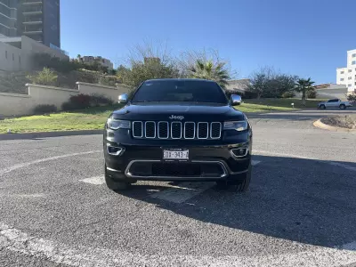 Jeep Grand Cherokee VUD 2022