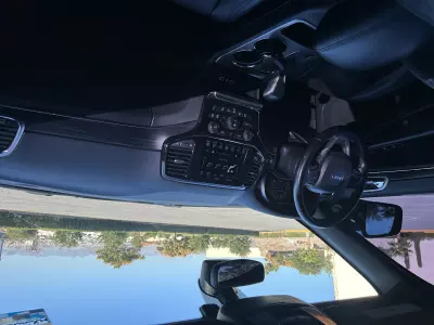 Jeep Grand Cherokee VUD 2022