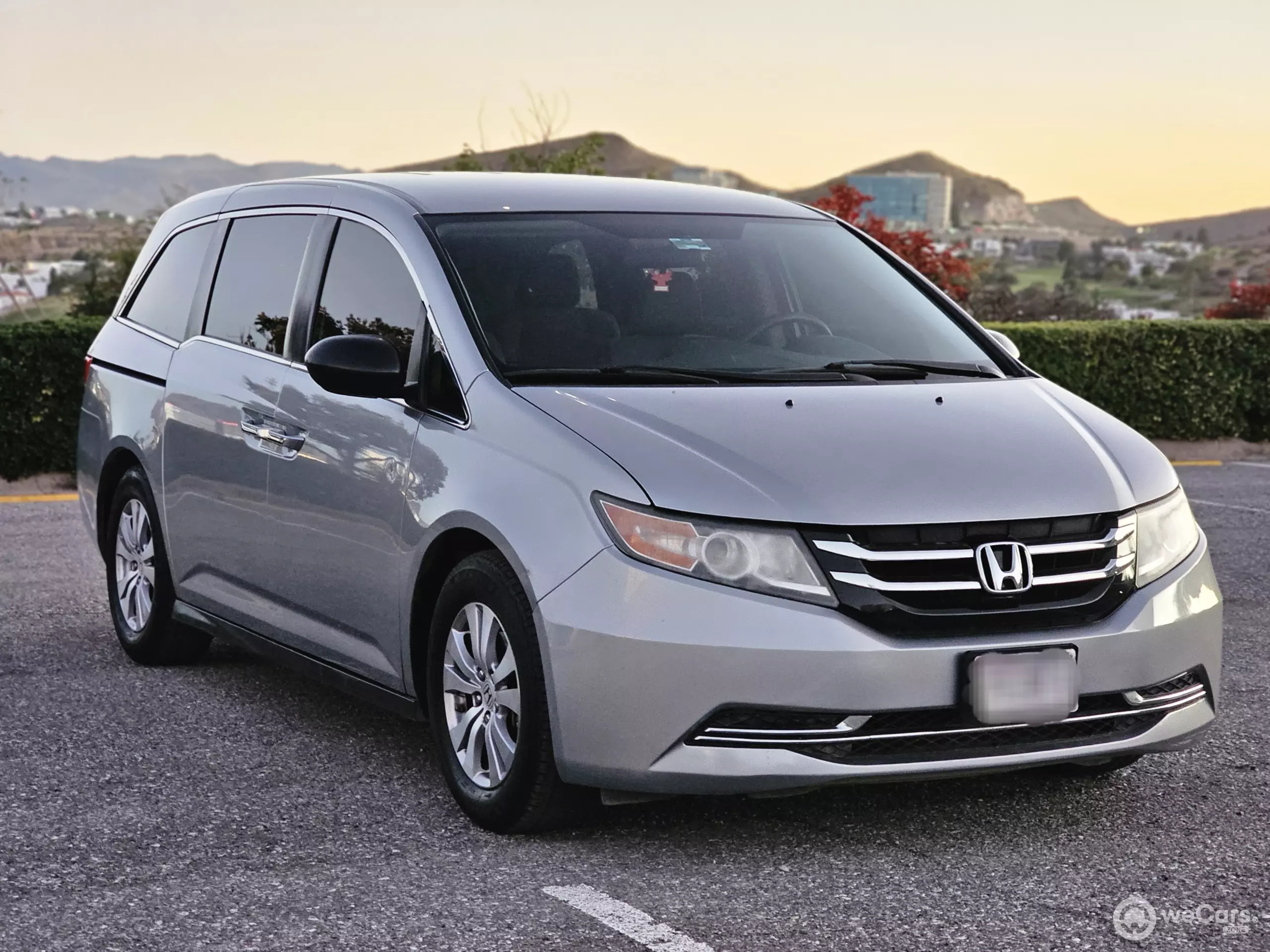 Honda Odyssey Minivan 2016