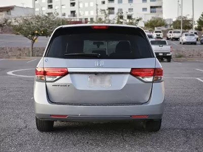 Honda Odyssey Minivan 2016