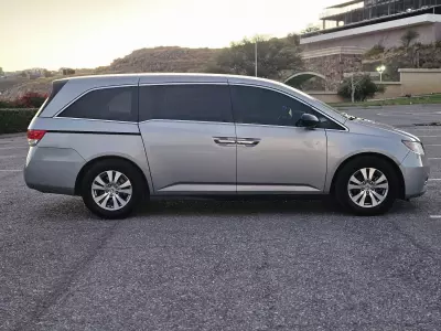 Honda Odyssey Minivan 2016