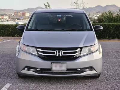 Honda Odyssey Minivan 2016