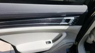 Porsche Panamera 2021