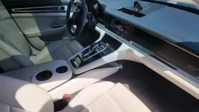 Porsche Panamera 2021