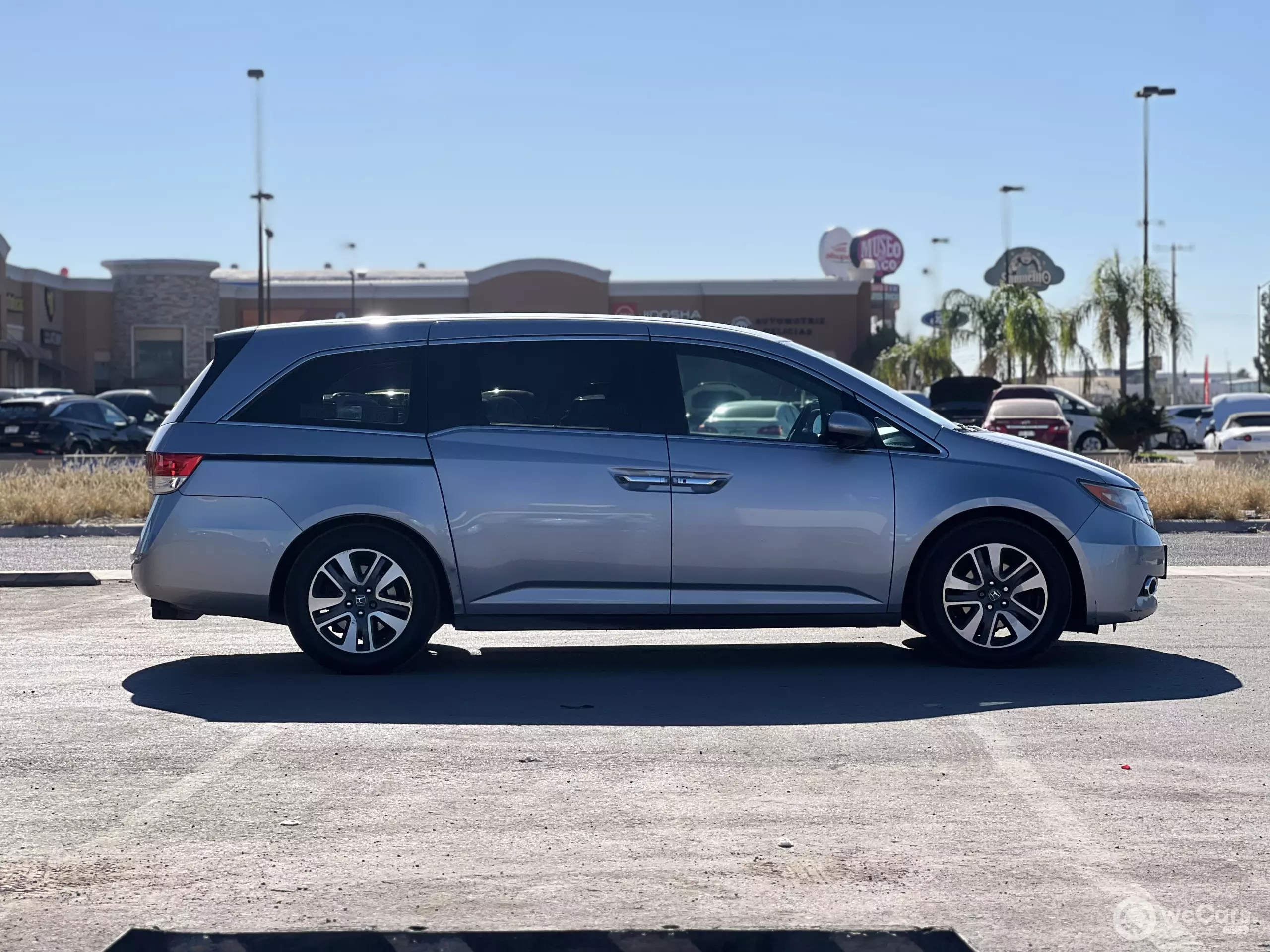 Honda Odyssey Minivan