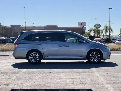 Honda Odyssey Minivan 2016