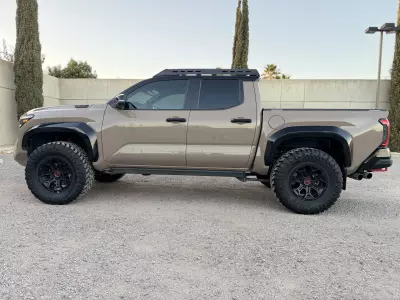 Toyota Tacoma Pick-Up 2025