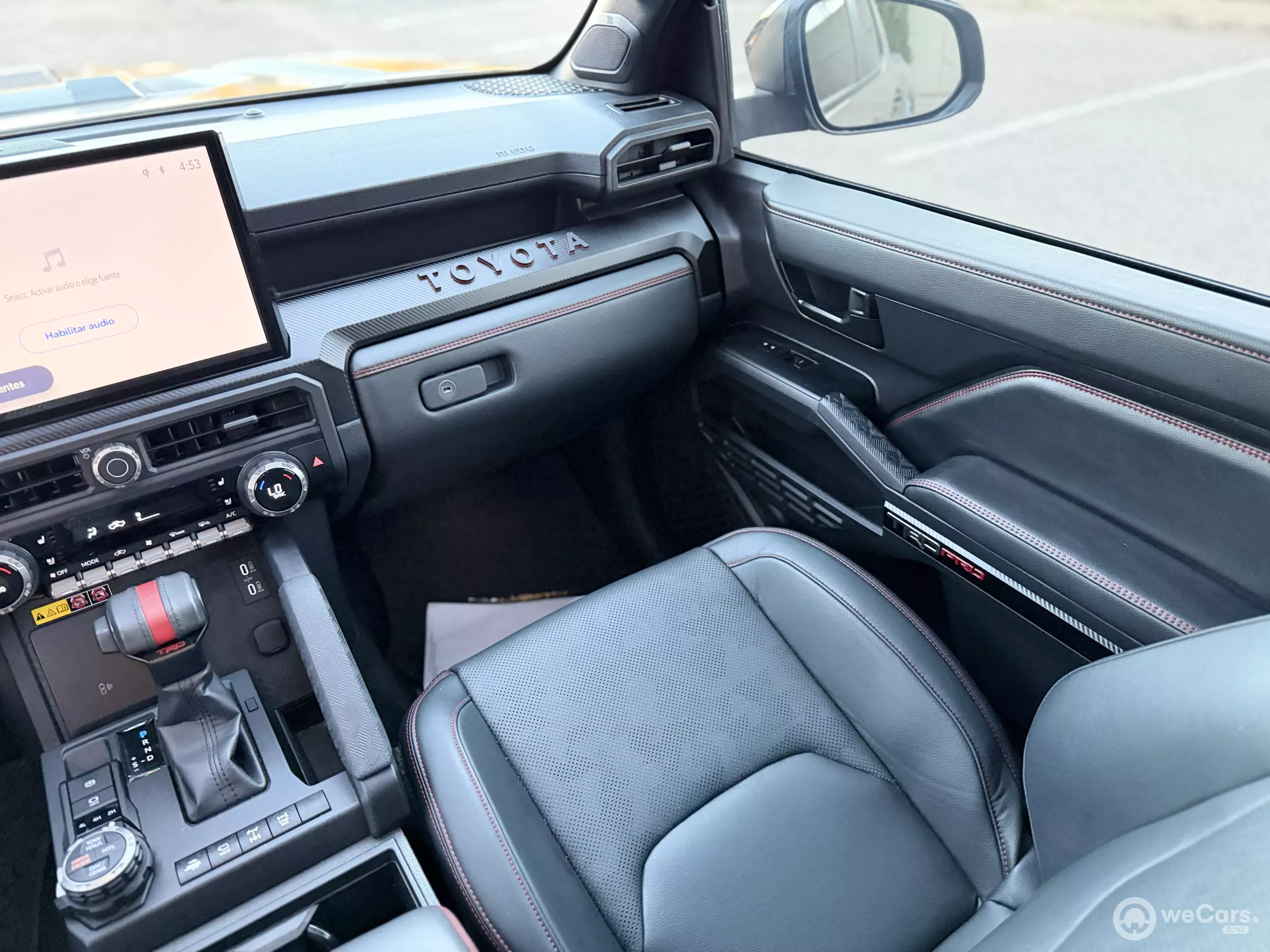 Toyota Tacoma Pick-Up