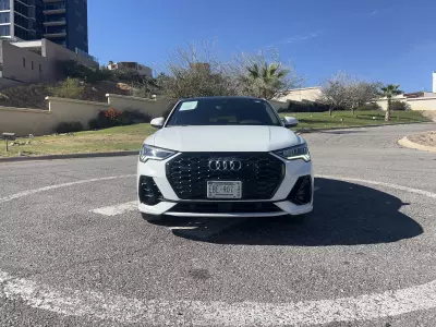 Audi Q3 VUD 2023