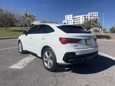 Audi Q3 VUD 2023