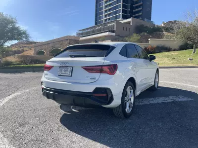 Audi Q3 VUD 2023