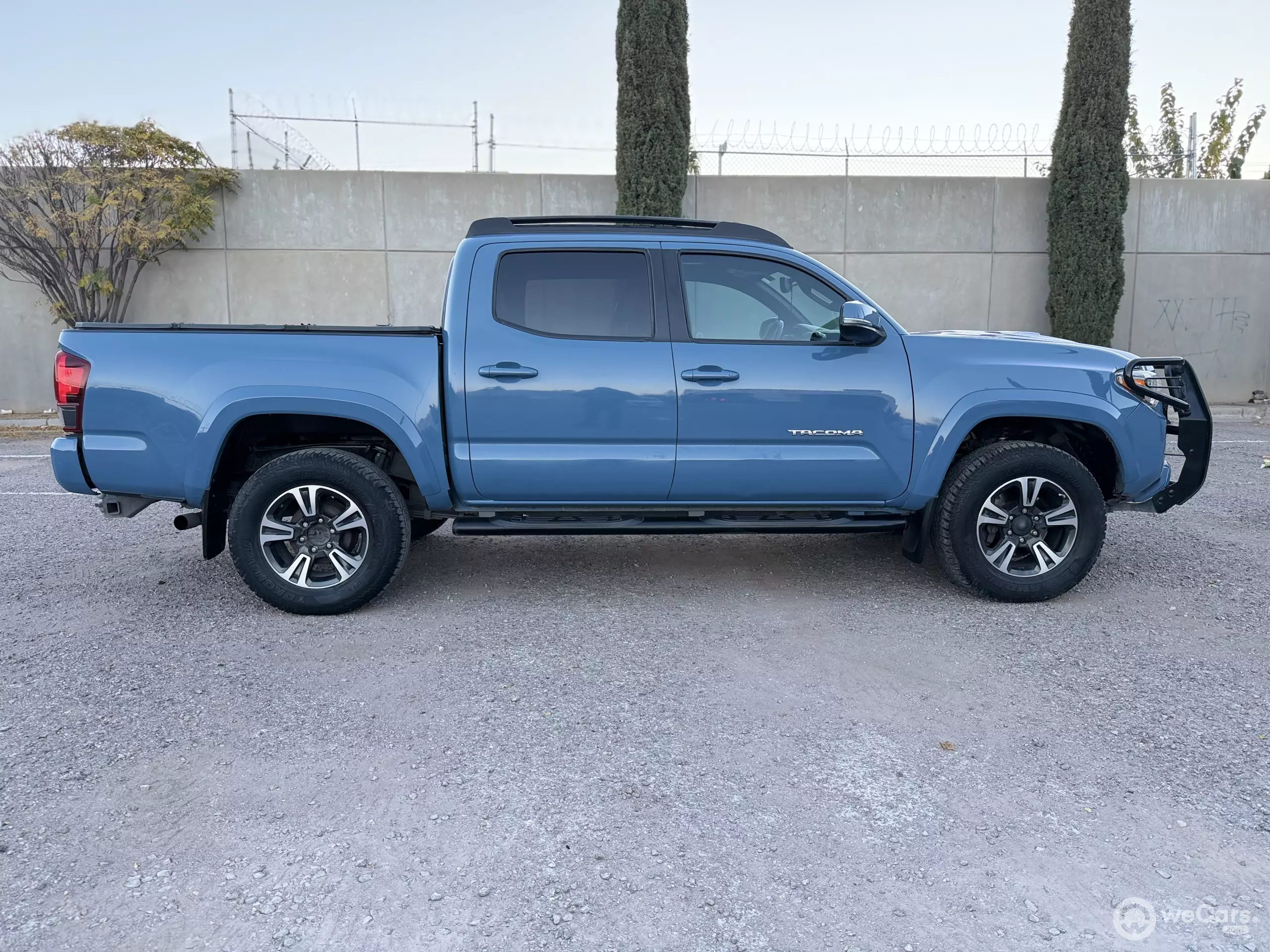 Toyota Tacoma Pick-Up