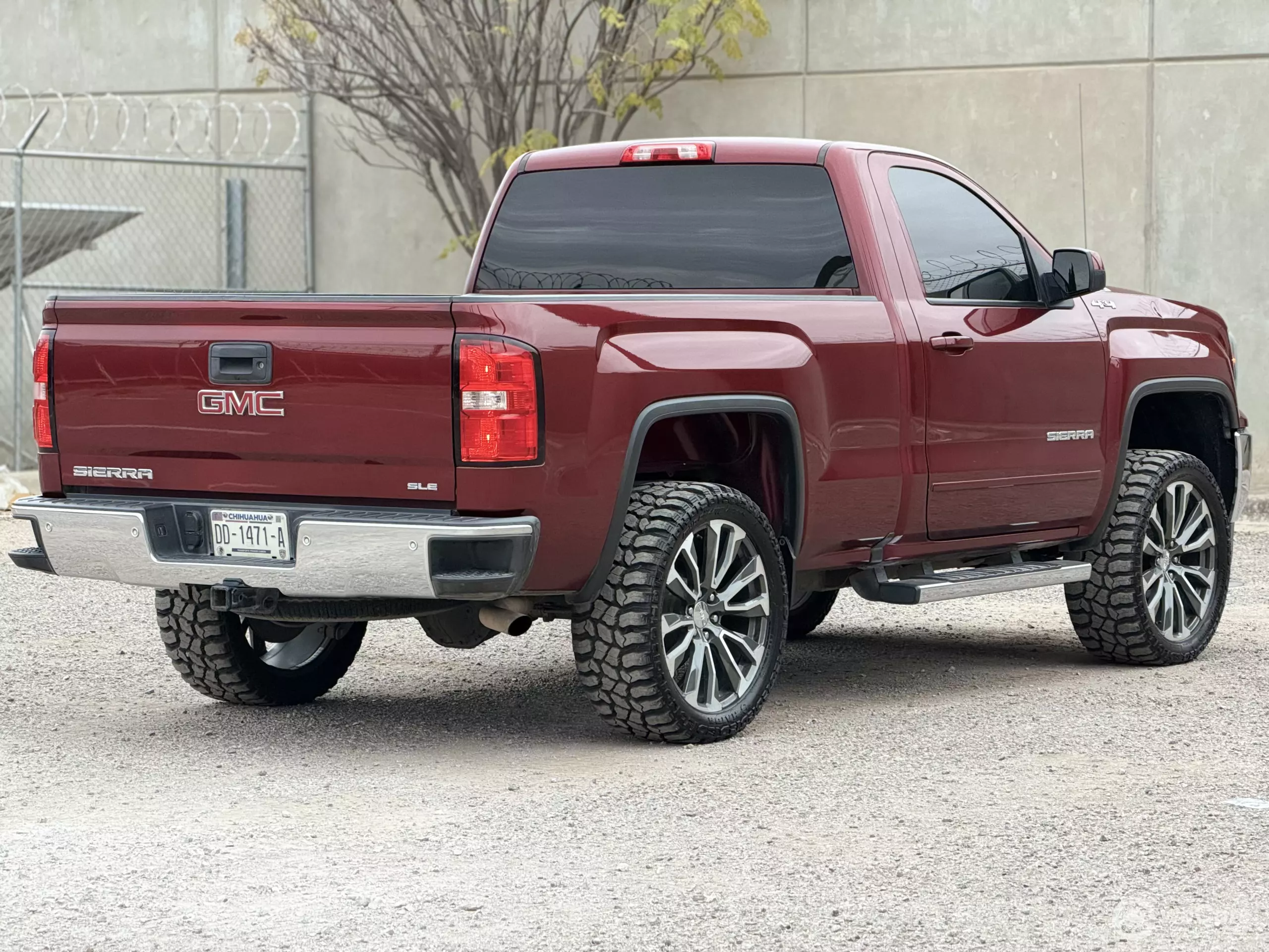 GMC Sierra Pick-Up
