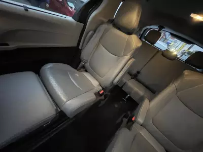Toyota Sienna Minivan 2022