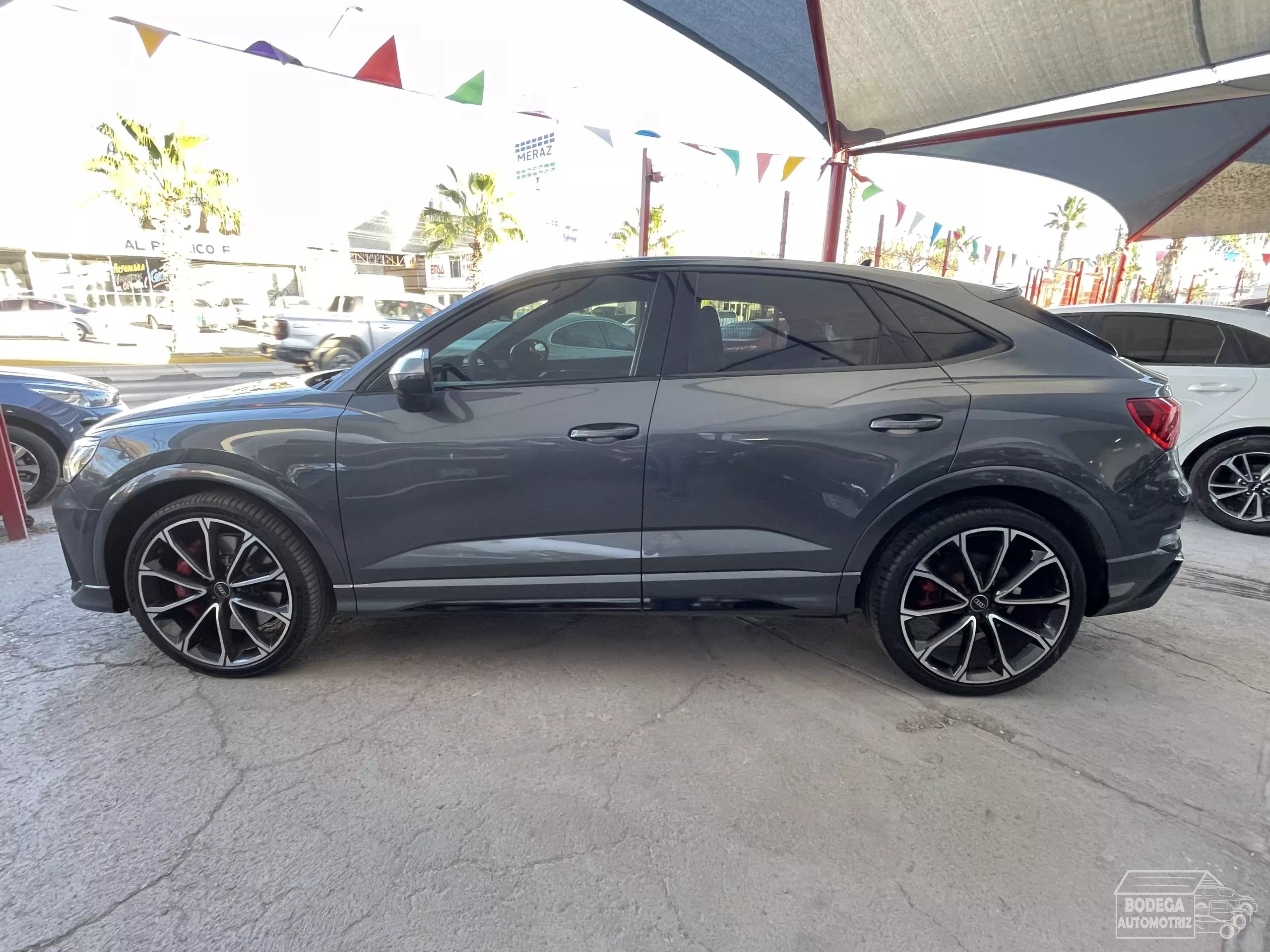 Audi Q3 VUD