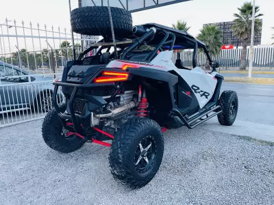 POLARIS RZR 2021